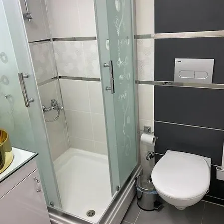 Cozy In Center Of İzmir