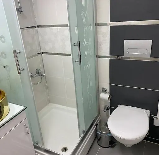 Cozy In Center Of Измир