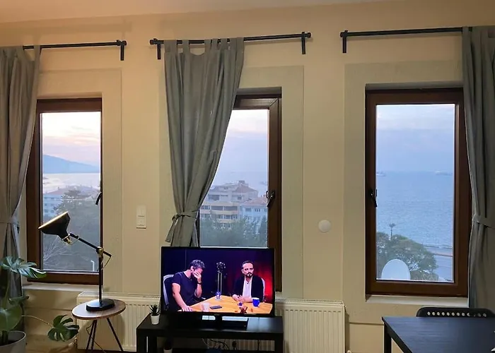 Cozy In Center Of Esmirna