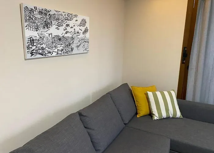 Cozy In Center Of * Esmirna